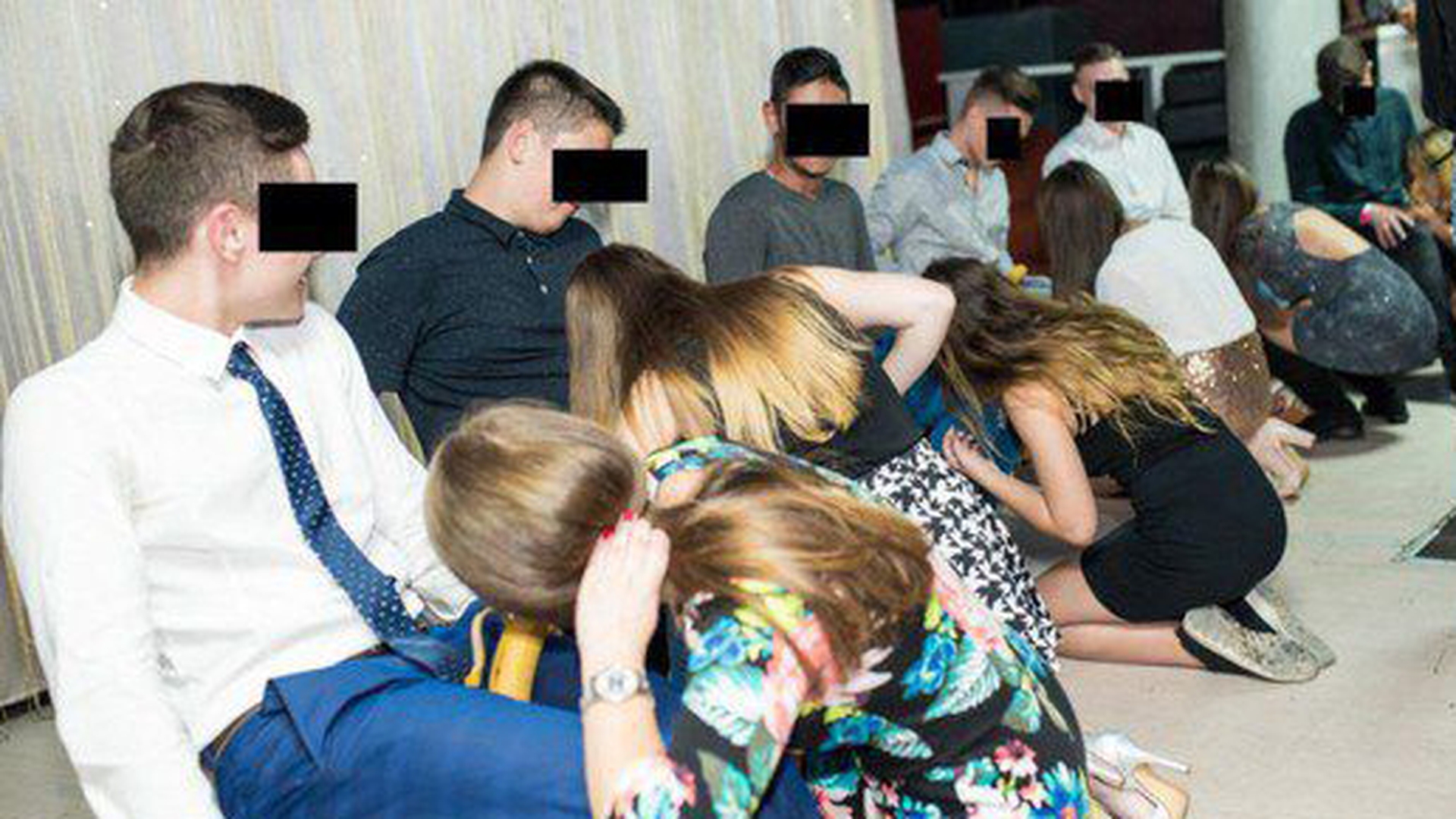 BOMBĂ ÎN SCANDALUL SEXUAL BANANA! Nimeni nu a observat un detaliu al scenelor explozive