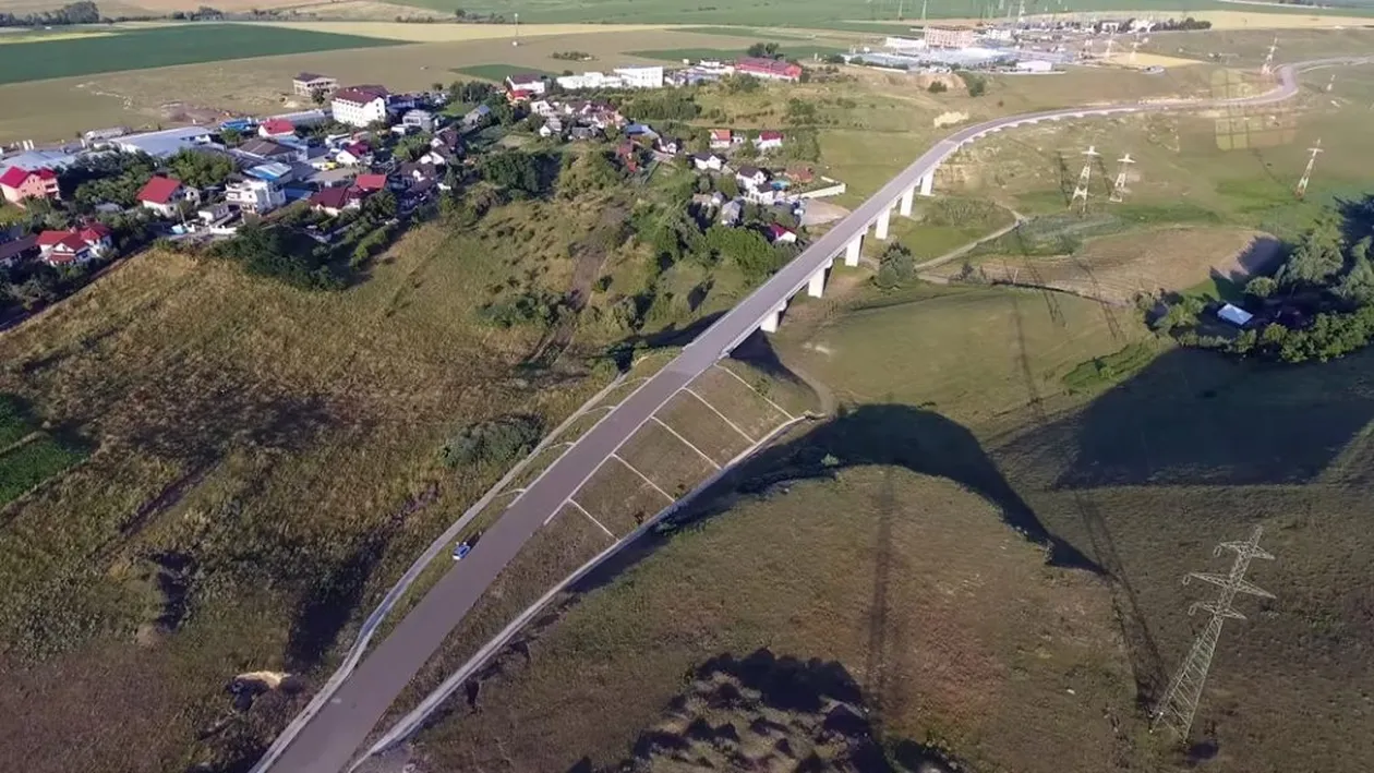 Răzvan Cuc a făcut anunțul! Varianta Sucevei va beneficia de iluminat fotovoltaic pentru creşterea siguranţei