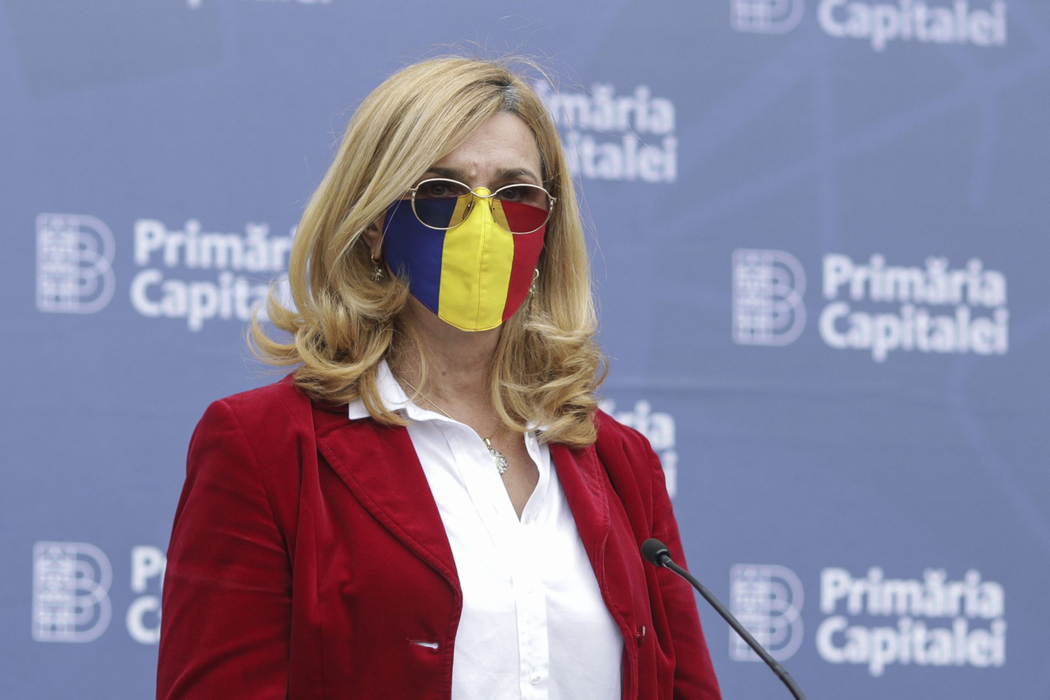 Elisabeta Lipă a “reușit” să se infecteze cu SARS-CoV-2 în urma unui pelerinaj la mănăstiri 
(Sursă foto: Inquam Photos / Octav Ganea)