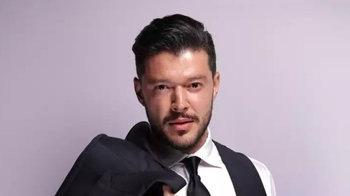 Cu cine a venit la braț Victor Slav la un eveniment monden: „Sunteți superbi!”
