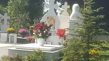Cornel Galeş vrea să transforme mormântul Ilenei Ciuculete într-un… Imagini realizate la 6 luni de la moartea artistei