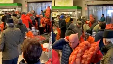 VIDEO. Pandemia de coronavirus i-a transformat pe români! Bătaie pe cartofi în cel mai mare hypermarket din Constanța