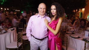 Lovitură de teatru după ce Codrin Ştefănescu a anunţat că se desparte. Sexy-secretara care i-a ”spart” casa liderului PSD, promovată la cabinetul ministrului?