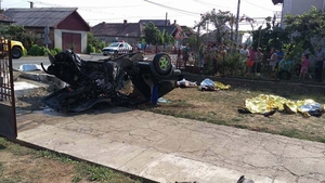 Duminica insangerata pe sosele din Romania. Sase persoane au murit pe loc in urma unui grav accident rutier