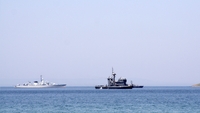 Două nave comerciale, lovite de drone în Marea Neagră, în apropierea Bulgariei. Un vas s-a scufundat, iar cinci marinari au fost răniți