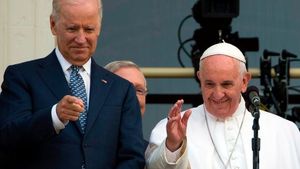 Joe Biden, președintele ales al S.U.A, felicitat de Papa Francisc după victoria obținută