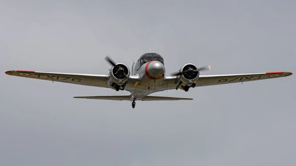 Ce mesaj ilar a scris un pilot pe cerul Angliei. Imaginea a devenit virală, iar șeful l-a lăudat!