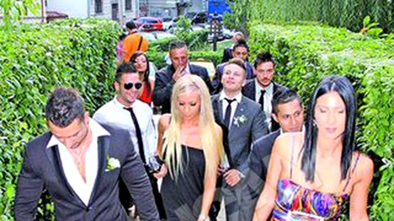 Cornel Pasat a fost sustinut de colegii lui la alta! Nunta cu stripperi imbracati!