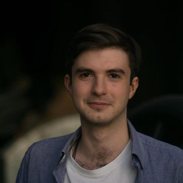 Tudor, un informatician în vârstă de 22 de ani, a murit într-un accident grav. Familia tânărului este devastată de durere