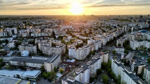 Orașul în care oamenii locuiesc în două țări: trec granița mergând dintr-o cameră a casei în alta