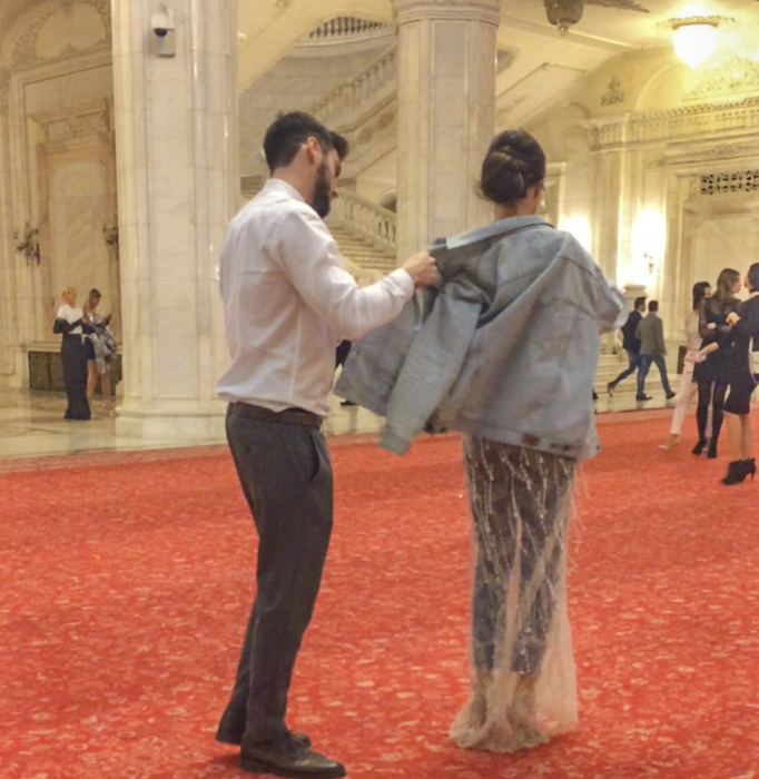 EXCLUSIVITATE | Cristina ICH, primele declarații după ce a fost fotografiată sărutându-se cu fostul: ”Mi-a înscenat totul! M-a chemat urgent la el acasă și…”
