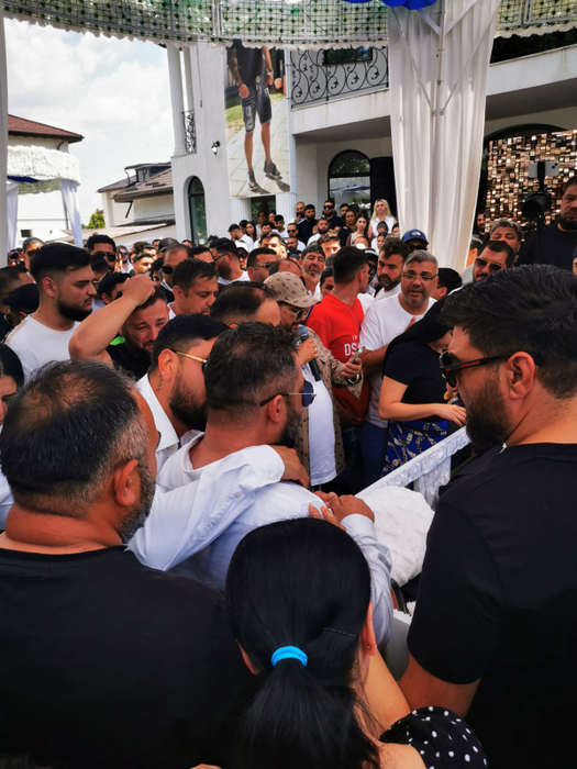 Ciprian Pian, condus pe ultimul drum! Imaginile durerii în 100 de fotografii
