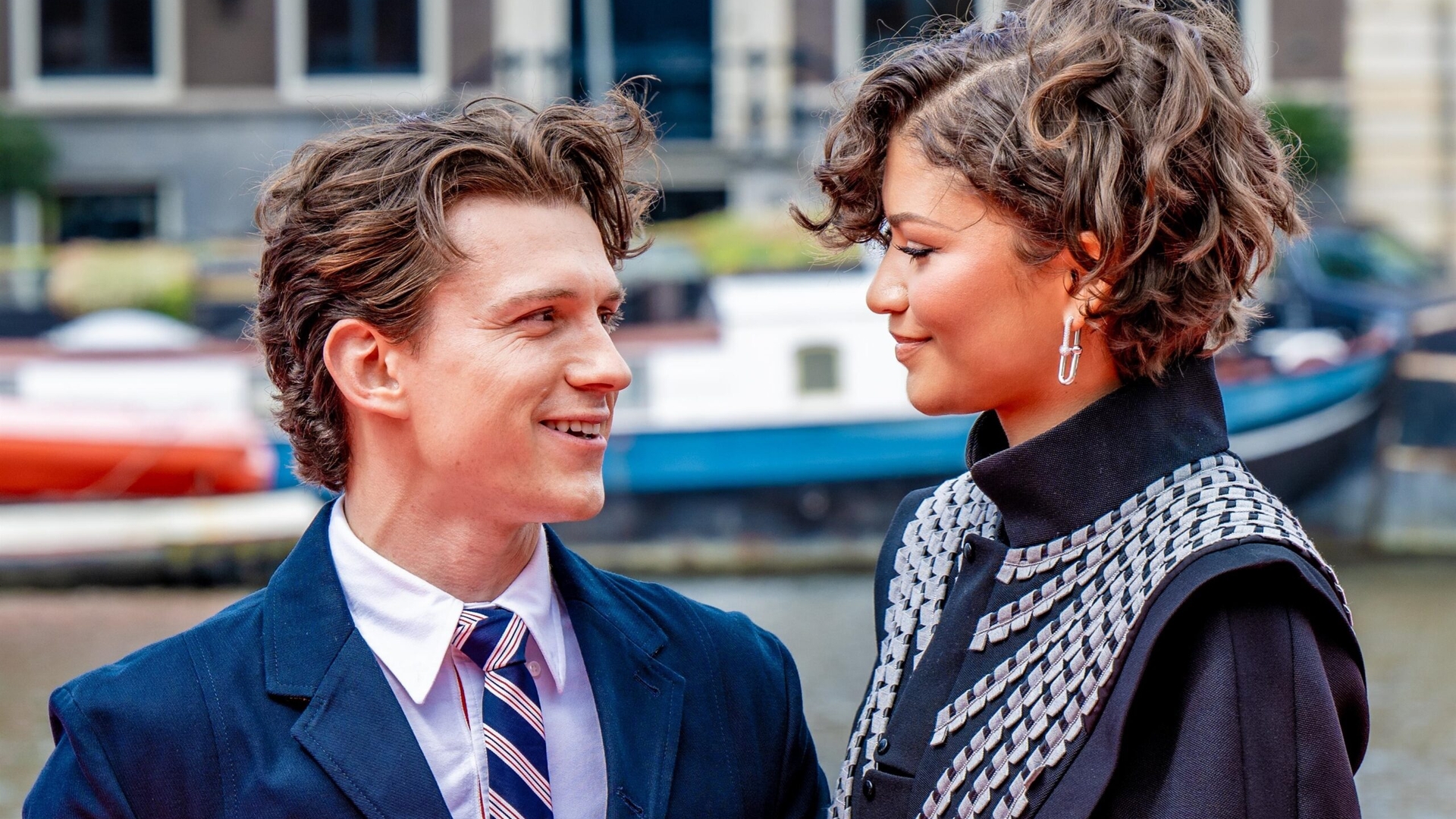 Tom Holland confirmă că s-a căsătorit cu Zendaya în secret: „Ea este persoana pe care am căutat-o”