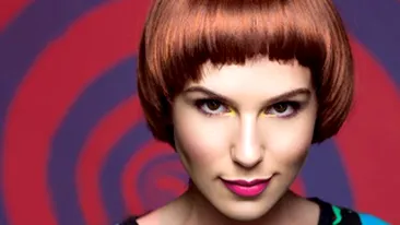 Schimbare de look! Corina, cum nu ai mai vazut-o: roscata si tunsa scurt!