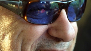 Te crezi smecher?! Invata aici de la cel mai bun: "Eu sunt Giovani Becali milionaru', smecheru, mafiotu! Nu bag in seama pe oricine!"
