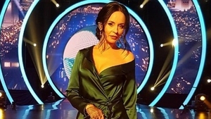 Andreea Marin şi Laura Giurcanu au îmbrăcat aceeaşi rochie! Cine a purtat-o mai bine?