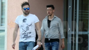 Atacantul Stelei râvneşte la un ”trofeu” feminin de top: O ”terorizează” cu sms-uri siropoase pe ultima divorţată celebră!
