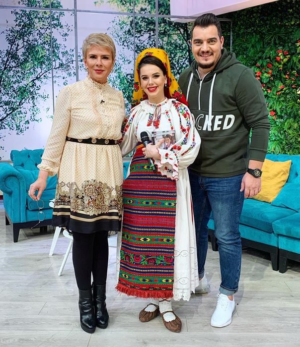 O vedetă de la noi mai are puțin și naște, deși medicii i-au spus că nu poate avea copii. A dezvăluit numele bebelușului