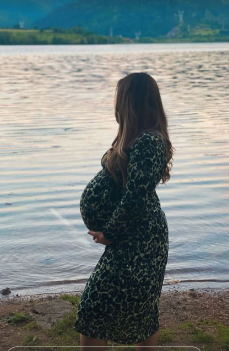 Daniela Iliescu a născut un băiat, iar Culiță Sterp l-a prezentat întregii lumi: “4 kg și 55 de cm, atât are fericirea noastră ”