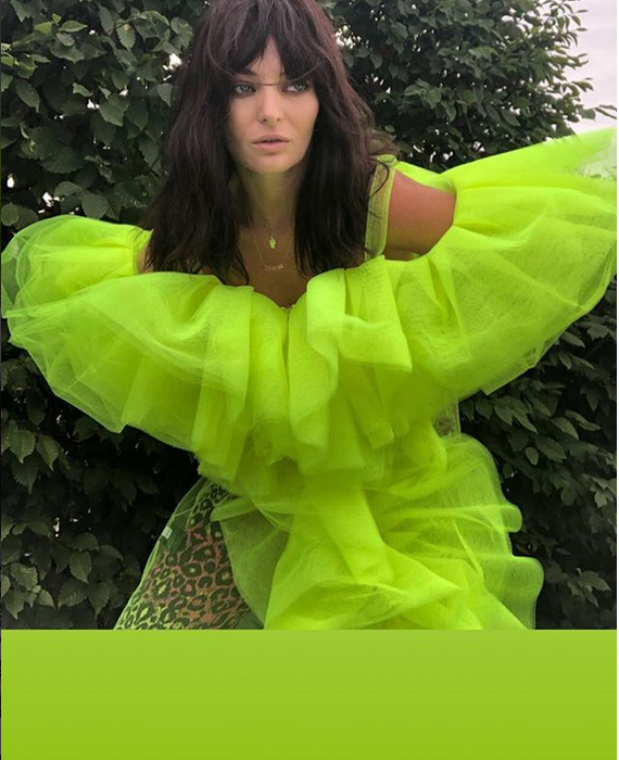 Delia a renunțat la blond și a intrat în rândul brunetelor! Cântăreața face furori cu noul ei look: “Îți stă bestial“