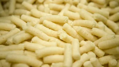 Ce mănânci, de fapt, când cumperi PUFULEȚI din comerț. Adevărul despre preparatul la pungă