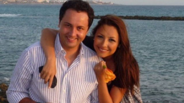 Hopaaa! Cine e femeia care ii tine companie lui Catalin Maruta pe litoral? Indiciu: Nu e vorba de Andra