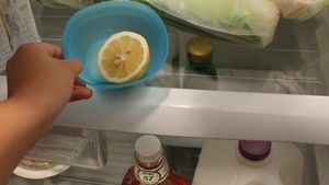 De ce e bine să pui o lămâie tăiată în jumătate, în frigider? Mare atenţie, nu trebuie să o consumi după