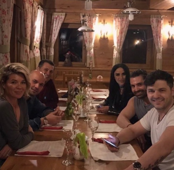 Daniela Crudu se distrează copios la filmări, după ce l-a pus pe ”HOLD” pe Capatos