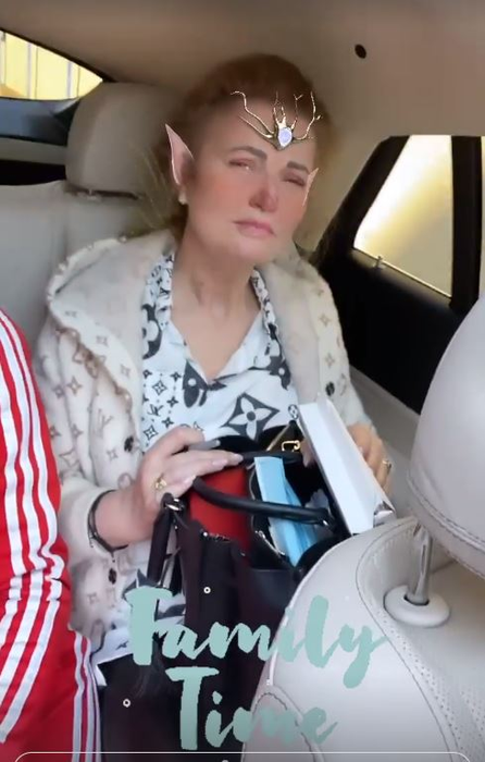 Bianca Drăgușanu, buchet de trandafiri de la Alex Bodi? El o răsfață des pe Daria Radionova cu astfel de surprize