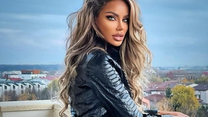 Câți lei costă tresa de păr pe care a purtat-o Bianca Drăgușanu la Revelionul lui Dan Negru de la Antena 1