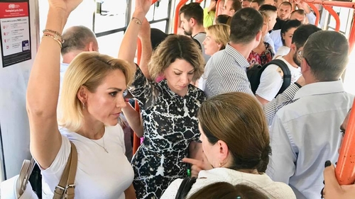 Gabriela Firea s-a plimbat cu tramvaiul 41: ”Așa cum am promis, s-a reluat circulația tramvaiului 41, înainte de începerea noului an școlar”
