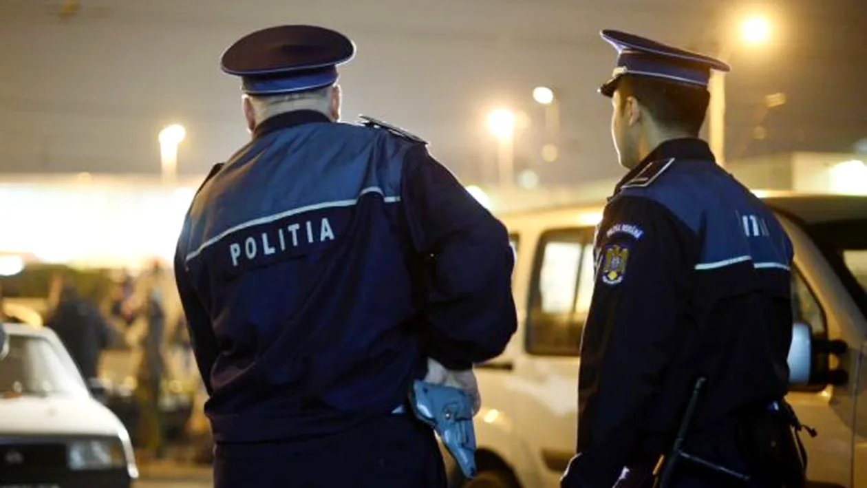 Un polițist din Craiova acuzat că a corupt sexual o fată de 13 ani, declarat anterior erou local