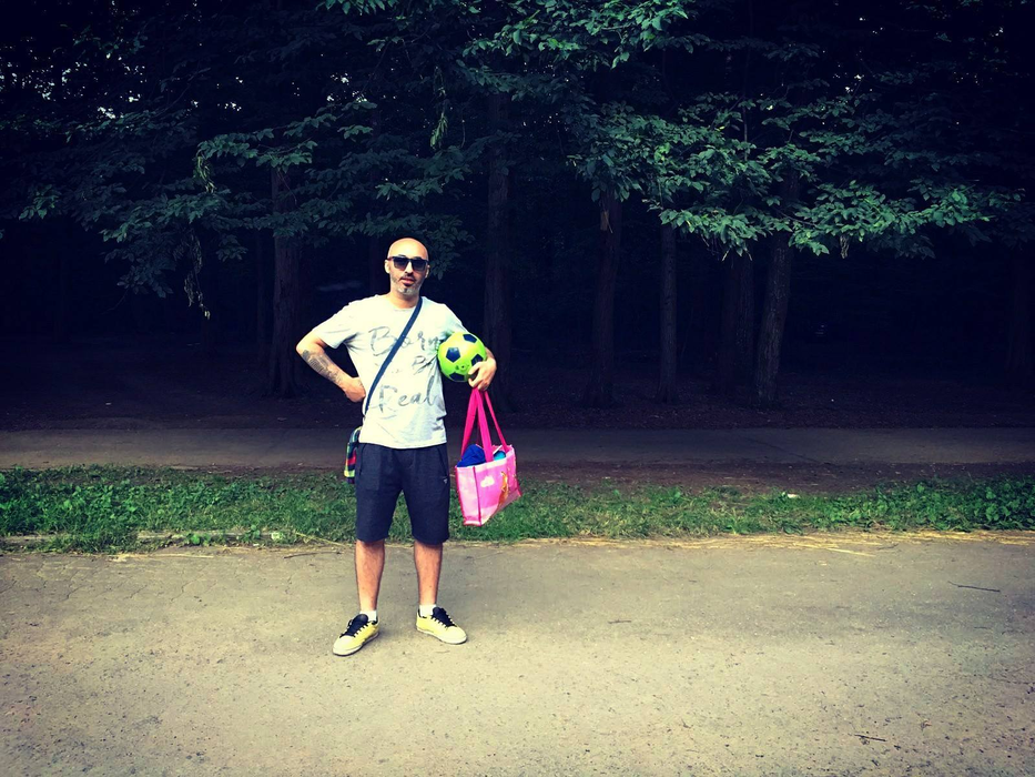 Cabron, mesaj dur pe reţelele de socializare! Artistul nu s-a mai putut abţine şi a răbufnit: “Bulangiilor, pi**-m-aş în voi“