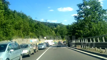 Atentie turişti! Este BLOCAT drumul către Valea Prahovei!