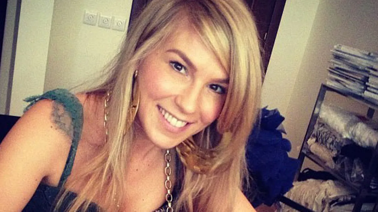 Corina, goala pe internet! Fanii cantaretei au reactionat imediat: Dar de unde stiti voi ca nu are chiloti pe ea?