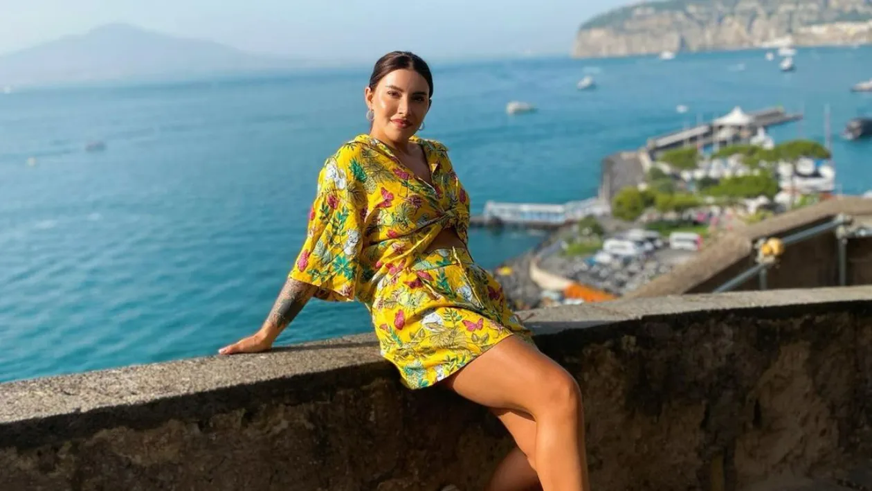 Nicoleta Nucă a căzut pradă criticilor din mediul online din cauza kilogramelor în plus: „Ar fi trebuit să am o armată de copii”