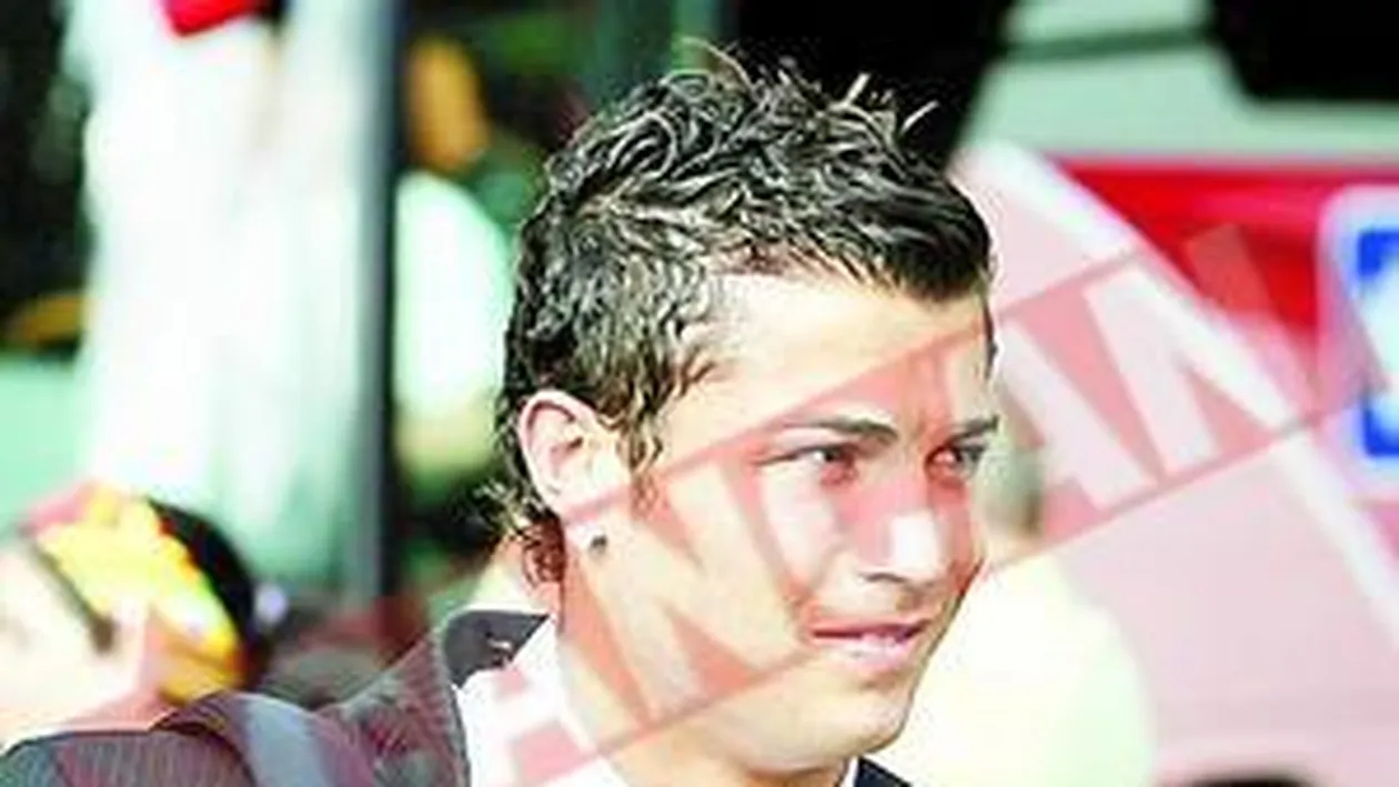 Ronaldo da 8.500 de euro doar pe impodobirea casei