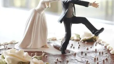 BANC | Doi tineri căsătoriți se întorc din luna de miere, iar după o zi mireasa își sună mama