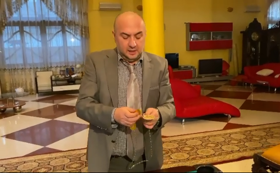 Leo de la Strehaia a făcut plângere la Poliție pe numele lui Florin Salam pentru o presupusă datorie de 10.000 de euro