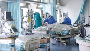 Se anunță explozie de cazuri la ATI în luna decembrie. Doctor în microbiologie moleculară: “Vor veni valurile 3 și 4”