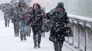 ALERTA METEO. Incepe sa ninga, exista risc de inundatii