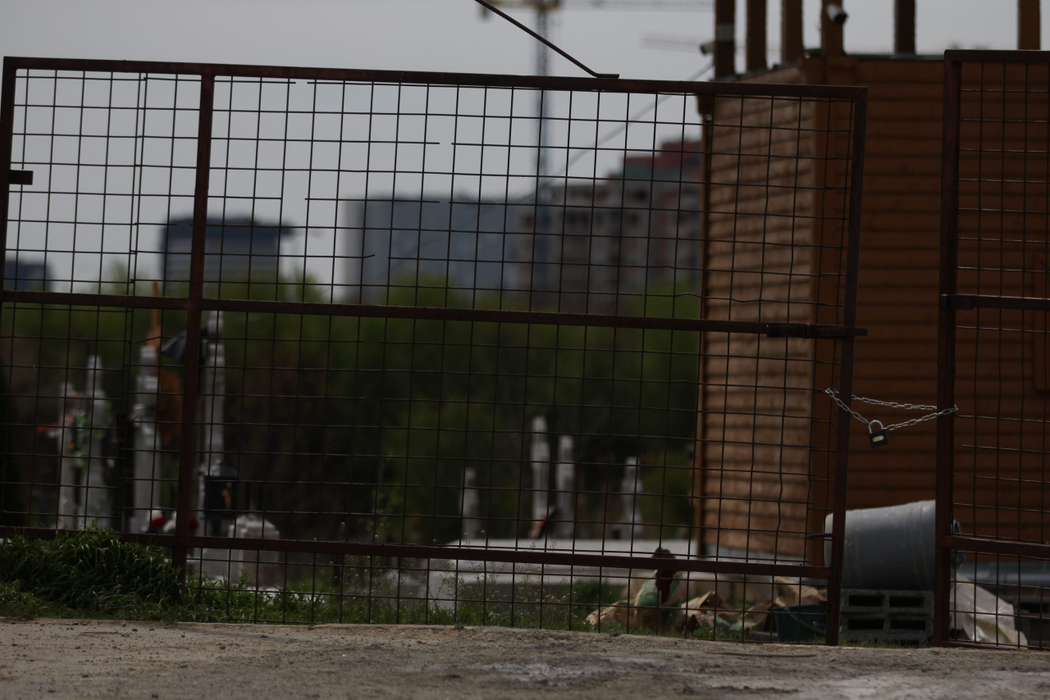 Autoritățile au pus lacăte pe cimitire pentru a preveni extinderea îmbolnăvirilor