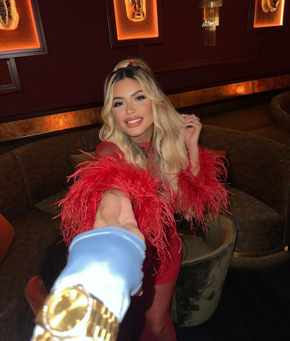 Influencerița s-a transformat complet/ Sursa foto: Instagram