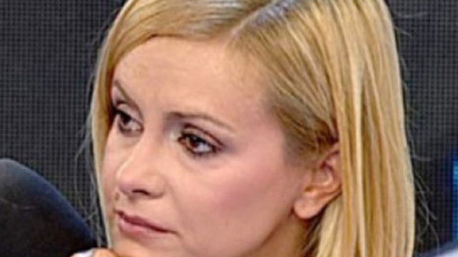 Simona Gherghe s-a accidentat in vacanta! “A durut, s-a umflat”. Afla ce se intampla acum cu prezentatoarea tv