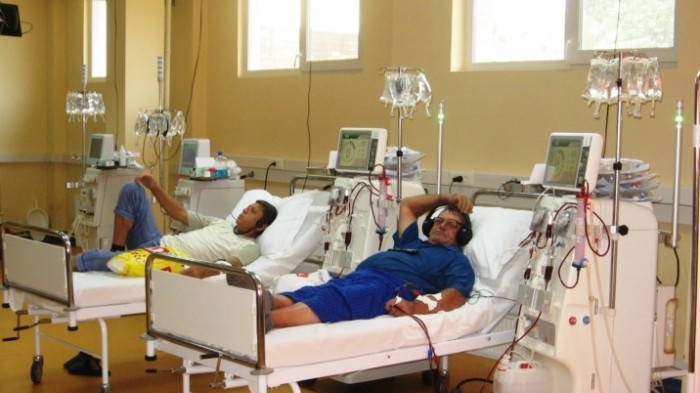Anchetă epidemiologică la un centru de dializă privat din Capitală, după ce nouă persoane au fost confirmate cu Covid-19