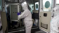 Imaginea care a devenit virală! Doi italieni s-au căsătorit, în plină epidemie de coronavirus. Cum au arătat mirii