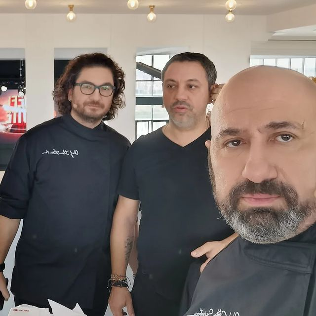 Cătălin Scărlătescu alături de colegii săi de la Chefi la cuțite (Foto: Instagram)