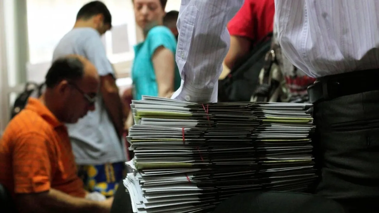 Aproape un milion de pensionari români pot pierde 2.300 lei la pensie. Cine se încadrează