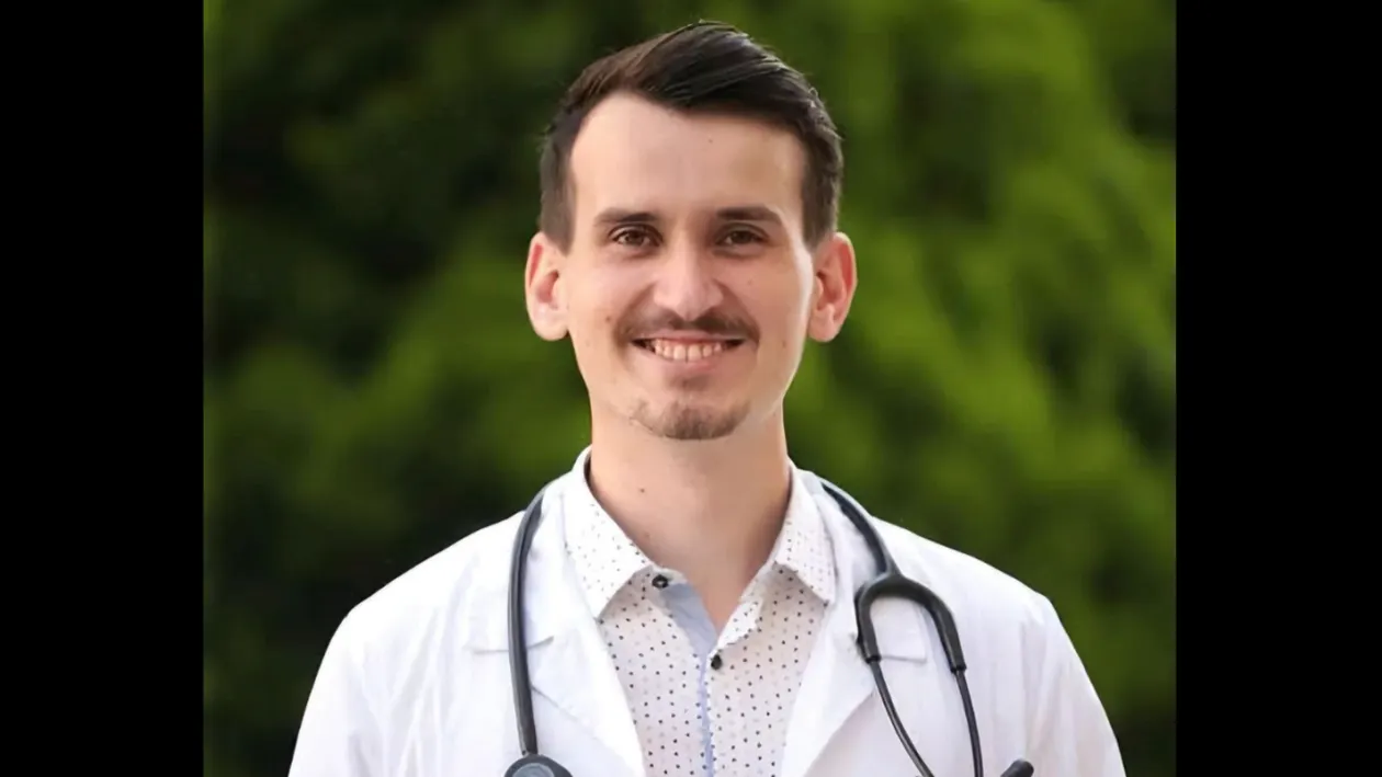 Familia lui Emanuel Mirel Luca, medicul rezident de 28 de ani găsit mort în casă, declarații cutremurătoare: ”Mi-am dat copilul jertfă sistemului sanitar din România!”