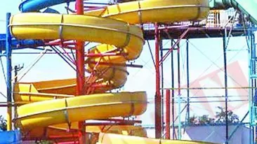 Romanii se inghesuie la strandurile ungurilor